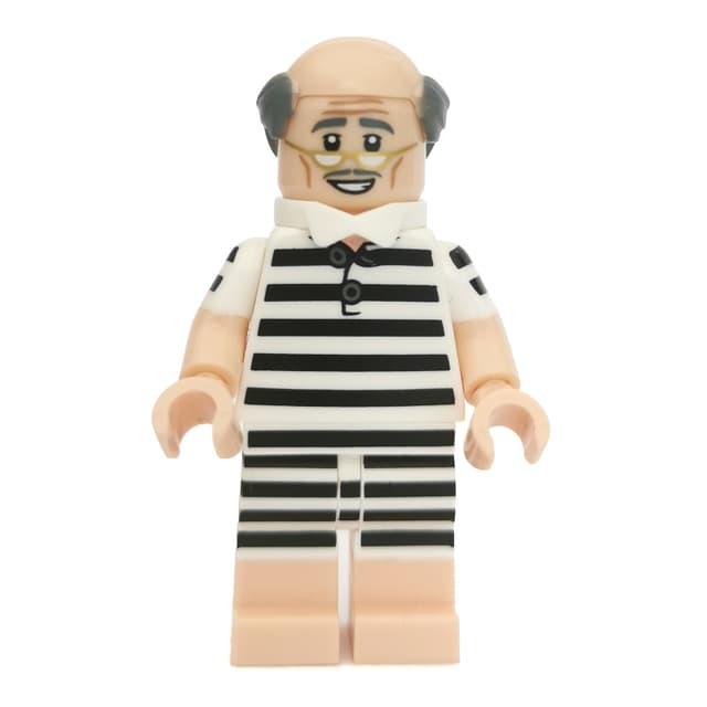 Alfred Pennyworth, Balding, Swimsuit (CMF)