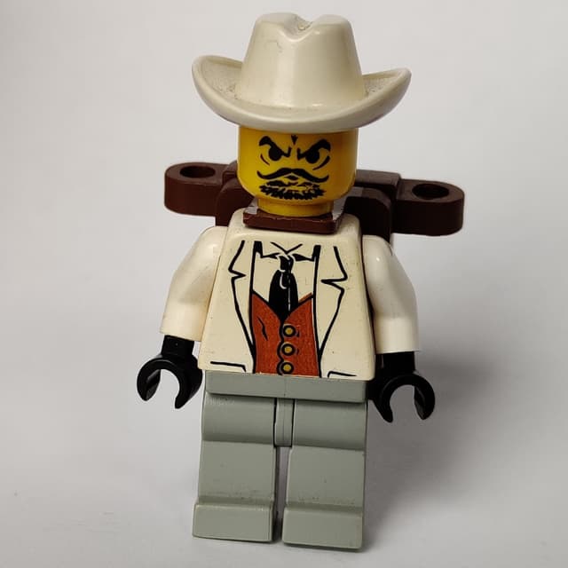 Señor (Senor) Palomar with Backpack