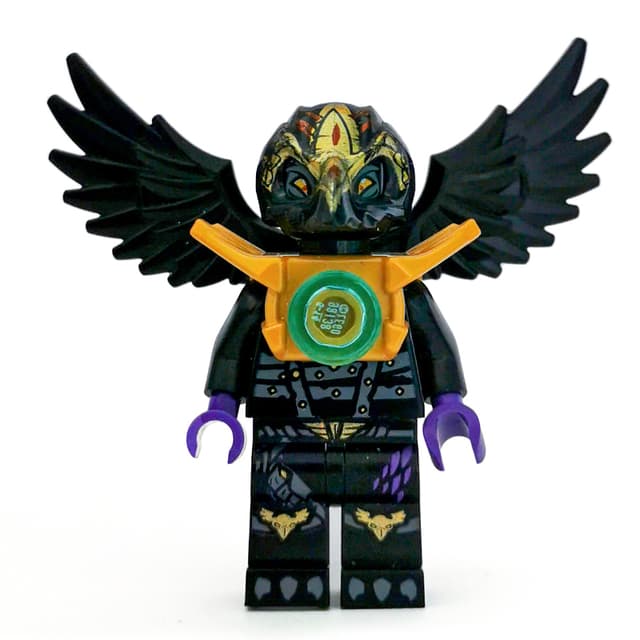 Rawzom with Pearl Gold Shoulder Armor