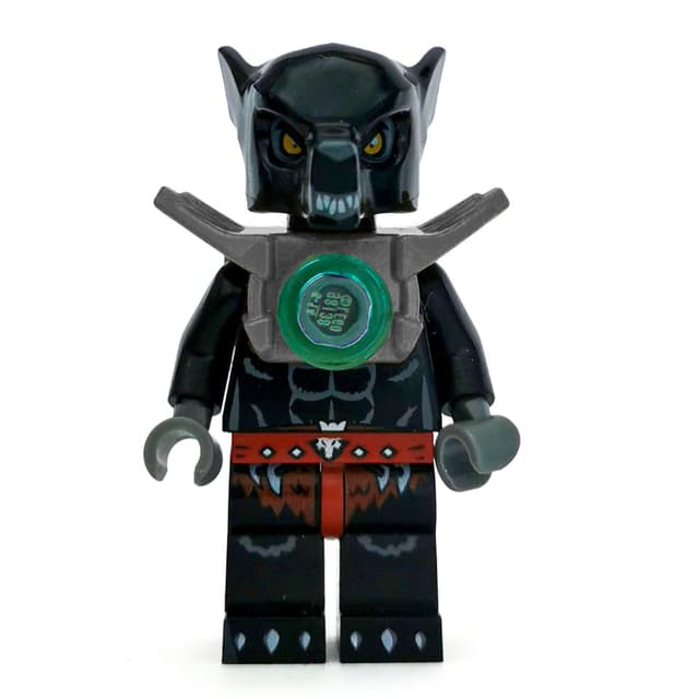 Wilhurt with Flat Silver Shoulder Armor