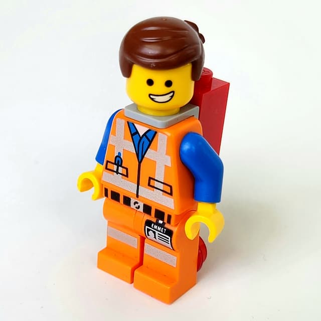 Emmet, Piece of Resistance, Happy / Scared, Red Plate