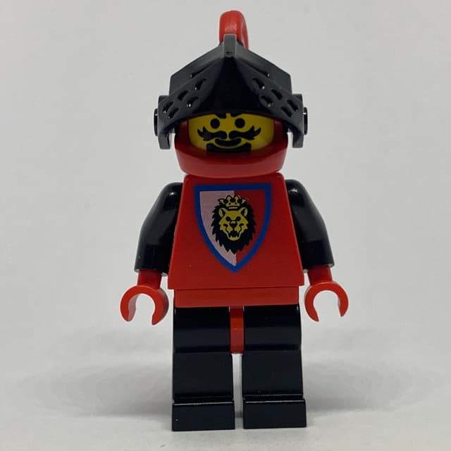 Knight (Royal Knights) - Black Legs, Red Helmet, Red Plume