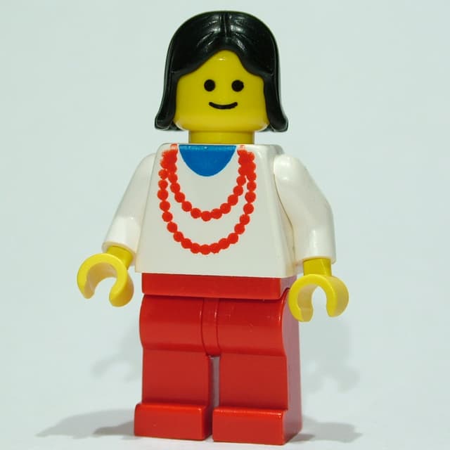 Woman, White Top with Red Necklace, Red Legs, Black Hair (3626b Head)
