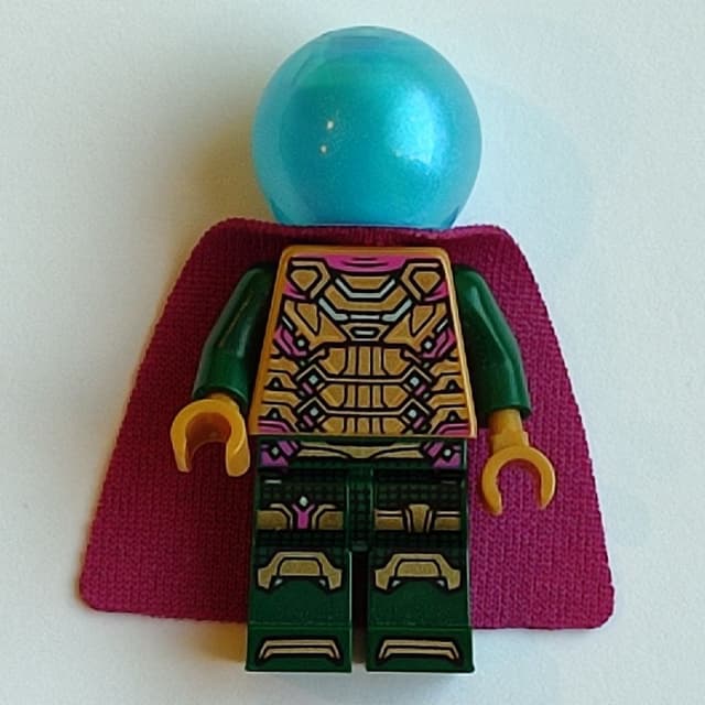 Mysterio, Pearl Gold and Dark Green Outfit