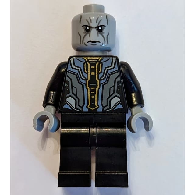 Ebony Maw, Light Bluish Gray Head