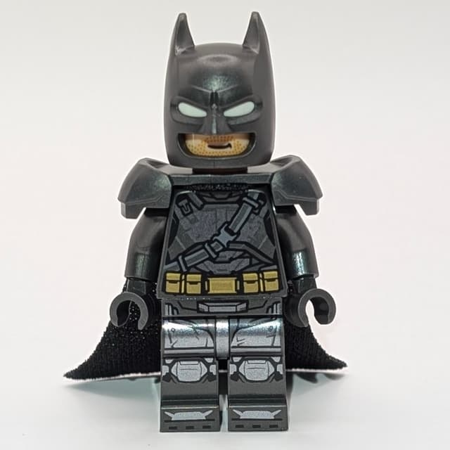 Batman, Pearl Titanium Suit, Black Cape (Synderverse)
