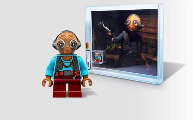 Signed Maz Kanata minifigure